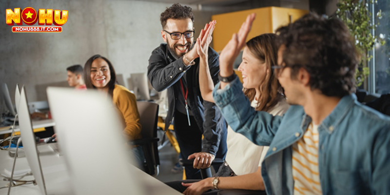 NOHU888 luôn sẵn sàng hỗ trợ người chơi khi gặp khó khăn